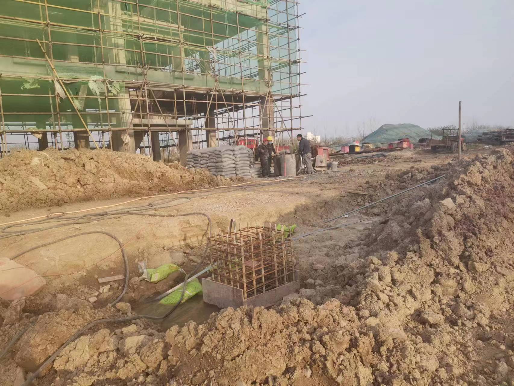 云龙当桥梁出现裂缝的时候应该及时加固修补